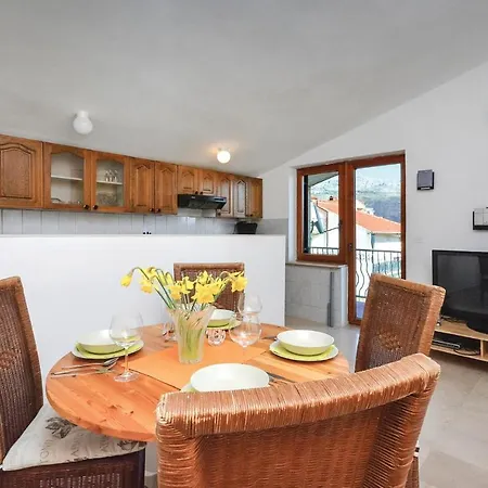 Two-bedroom In Apartment Split