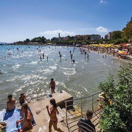 Two-bedroom In * Split